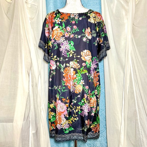 Johnny Was 100% Silk Floral Tunic - Picture 2 of 6